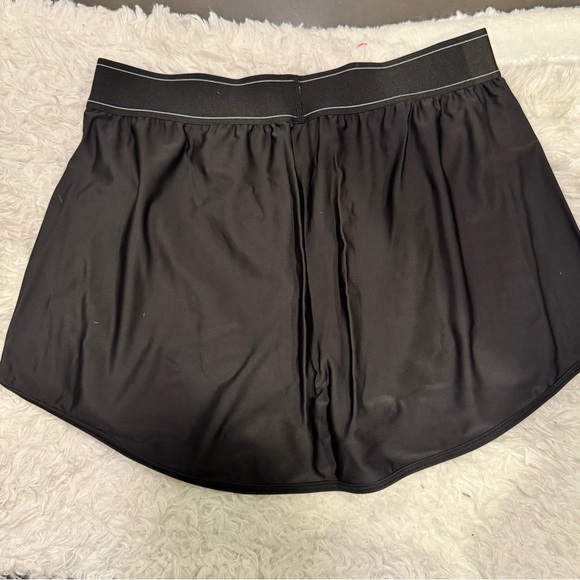 Skort - Picture 2 of 4